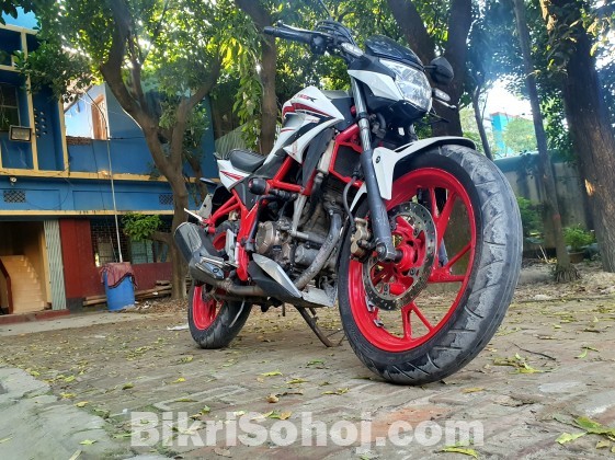 Honda CB150r StreetFire